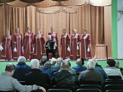 Выступление творческого коллектива «Радуга»