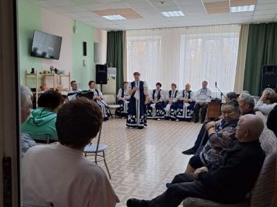 Выступление творческого коллектива «Ивушка»